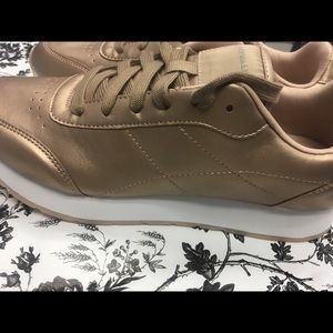 Air Walk Sneakers Size 9M